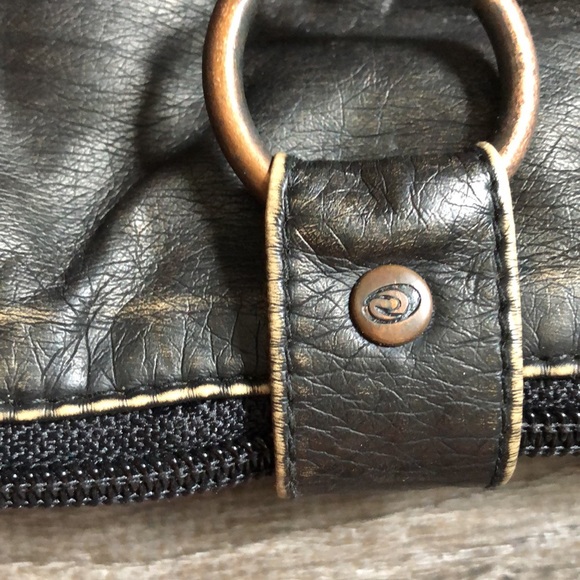 Rip Curl Vintage Rustic Clutch - Picture 5 of 13